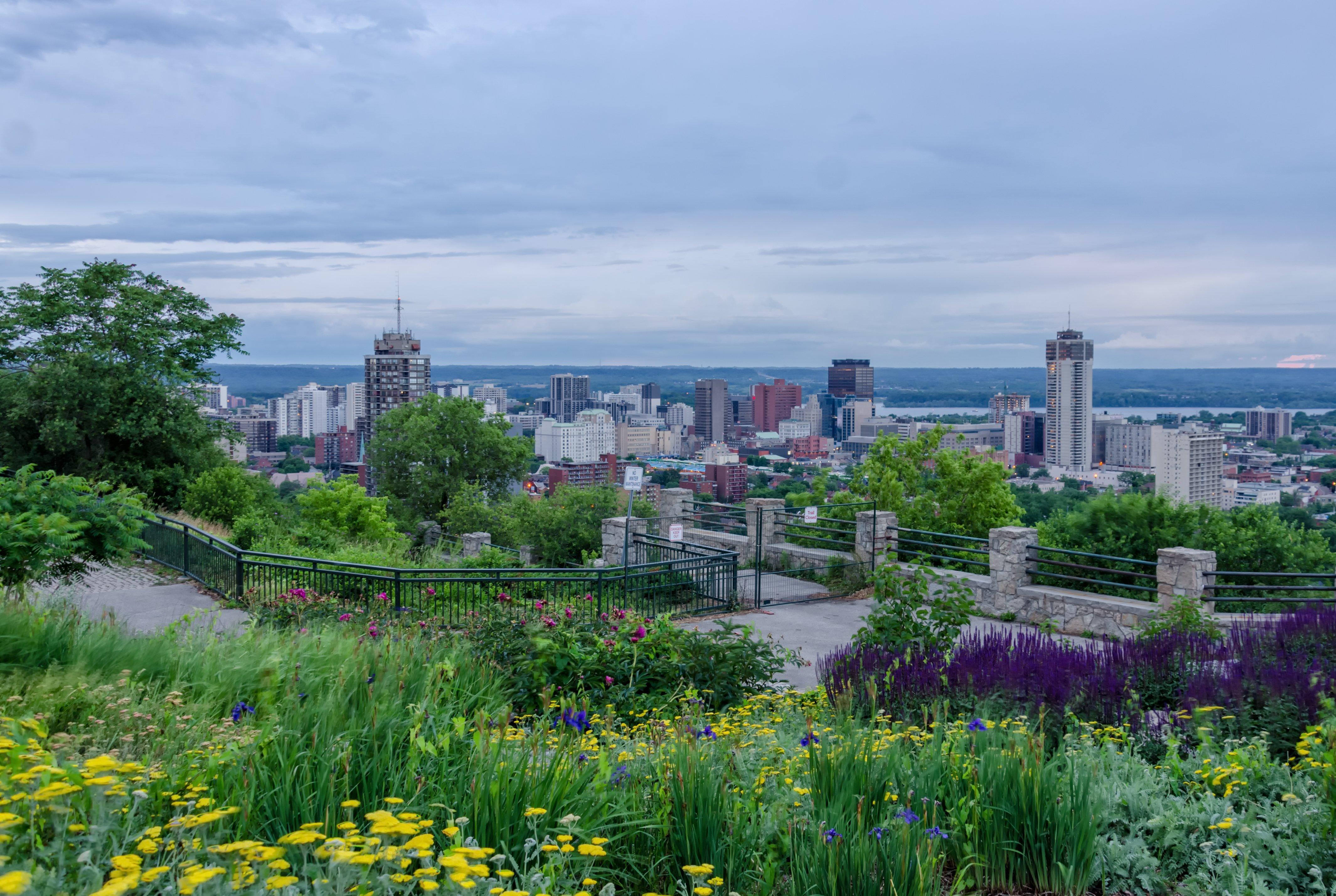 Staybridge Suites Hamilton - Downtown By Ihg Екстер'єр фото