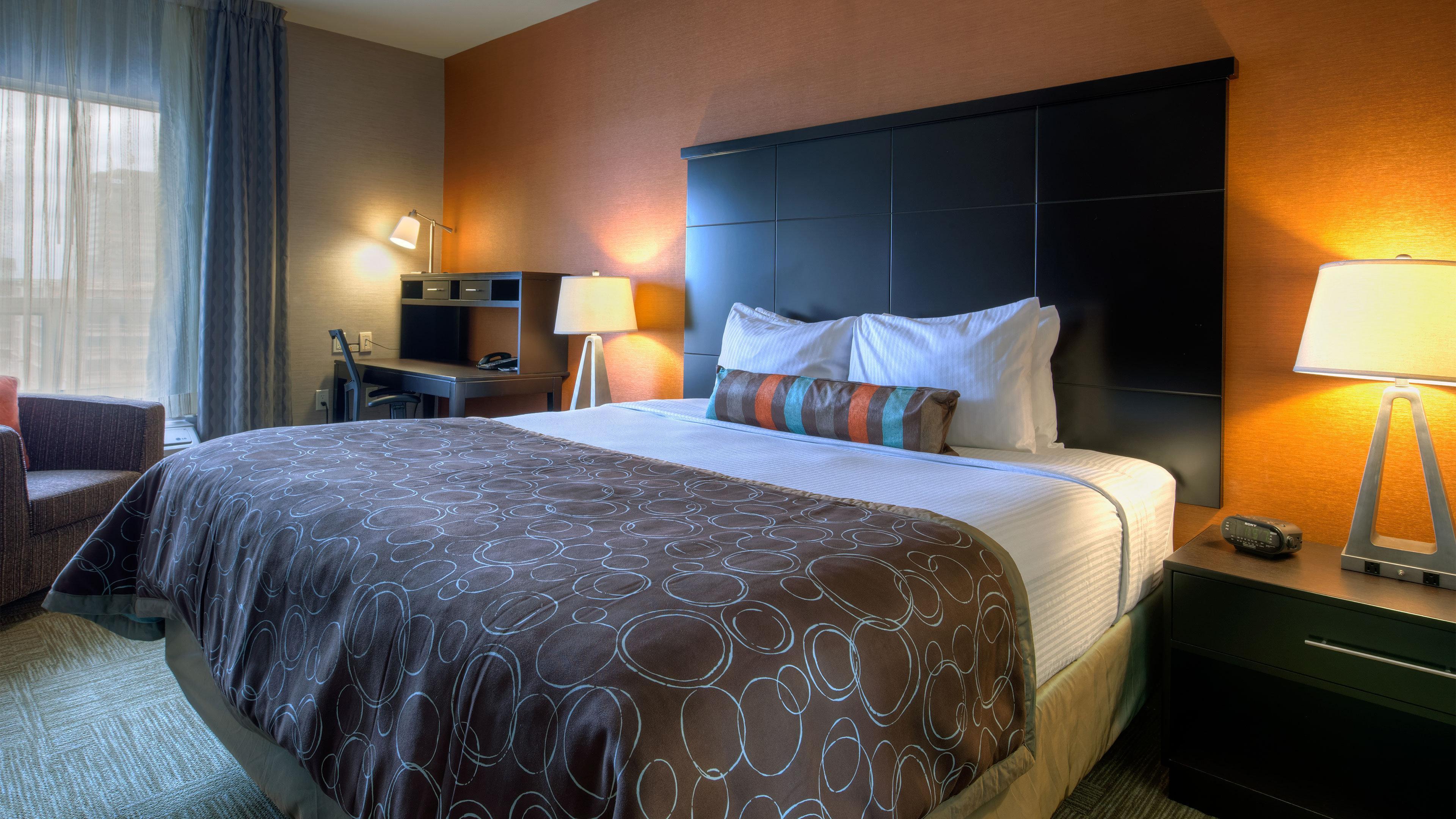 Staybridge Suites Hamilton - Downtown By Ihg Екстер'єр фото