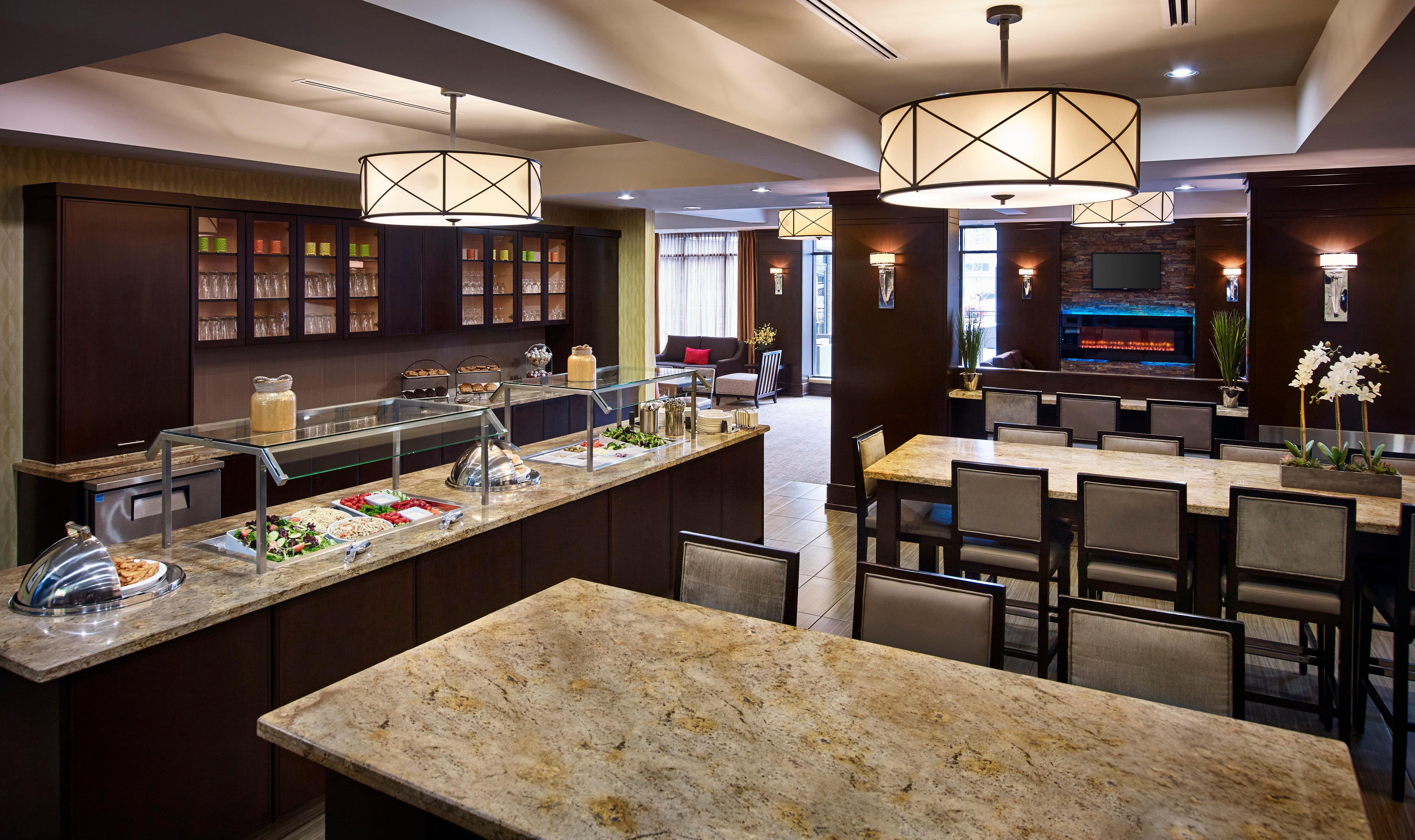 Staybridge Suites Hamilton - Downtown By Ihg Екстер'єр фото
