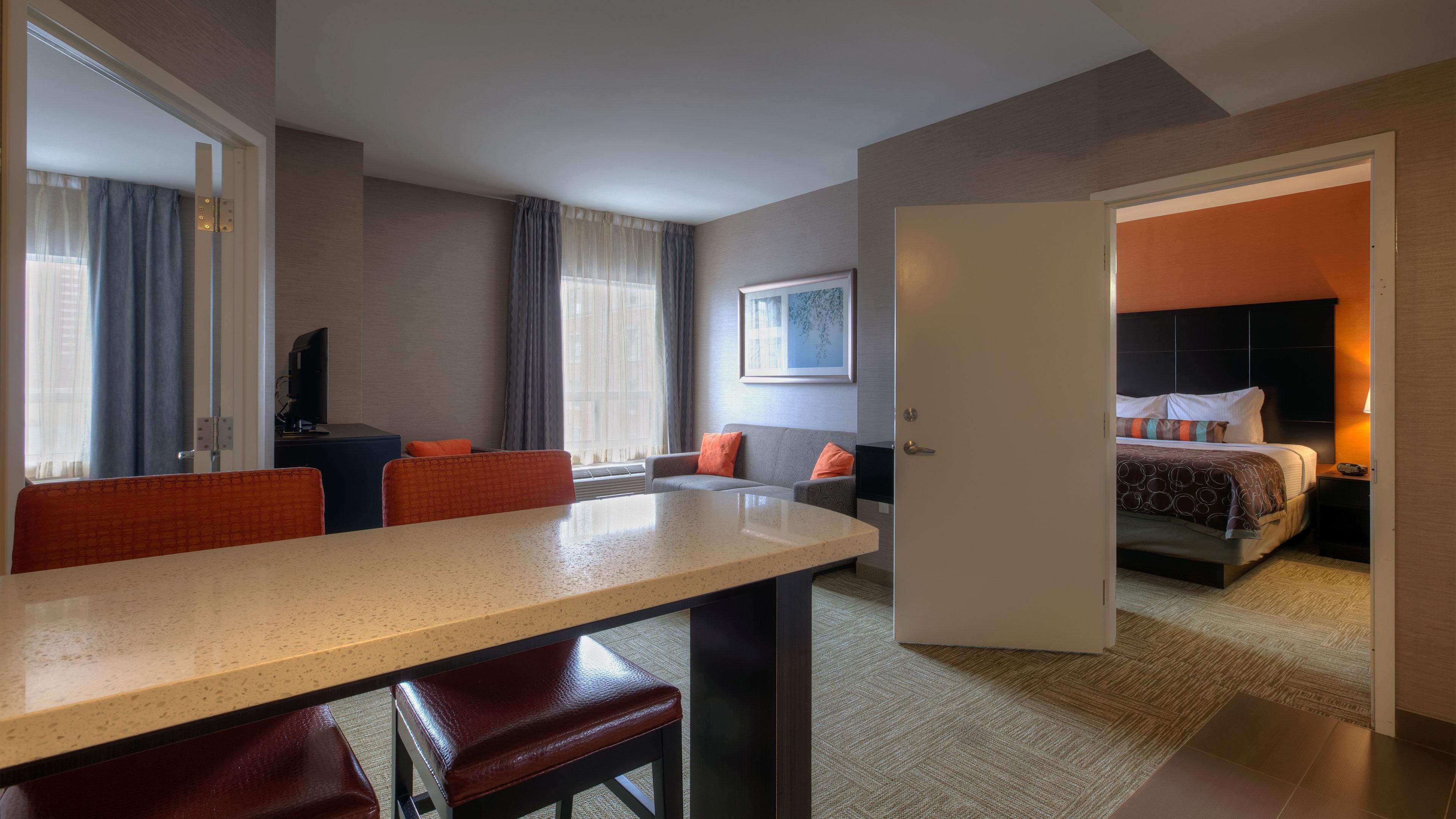 Staybridge Suites Hamilton - Downtown By Ihg Екстер'єр фото