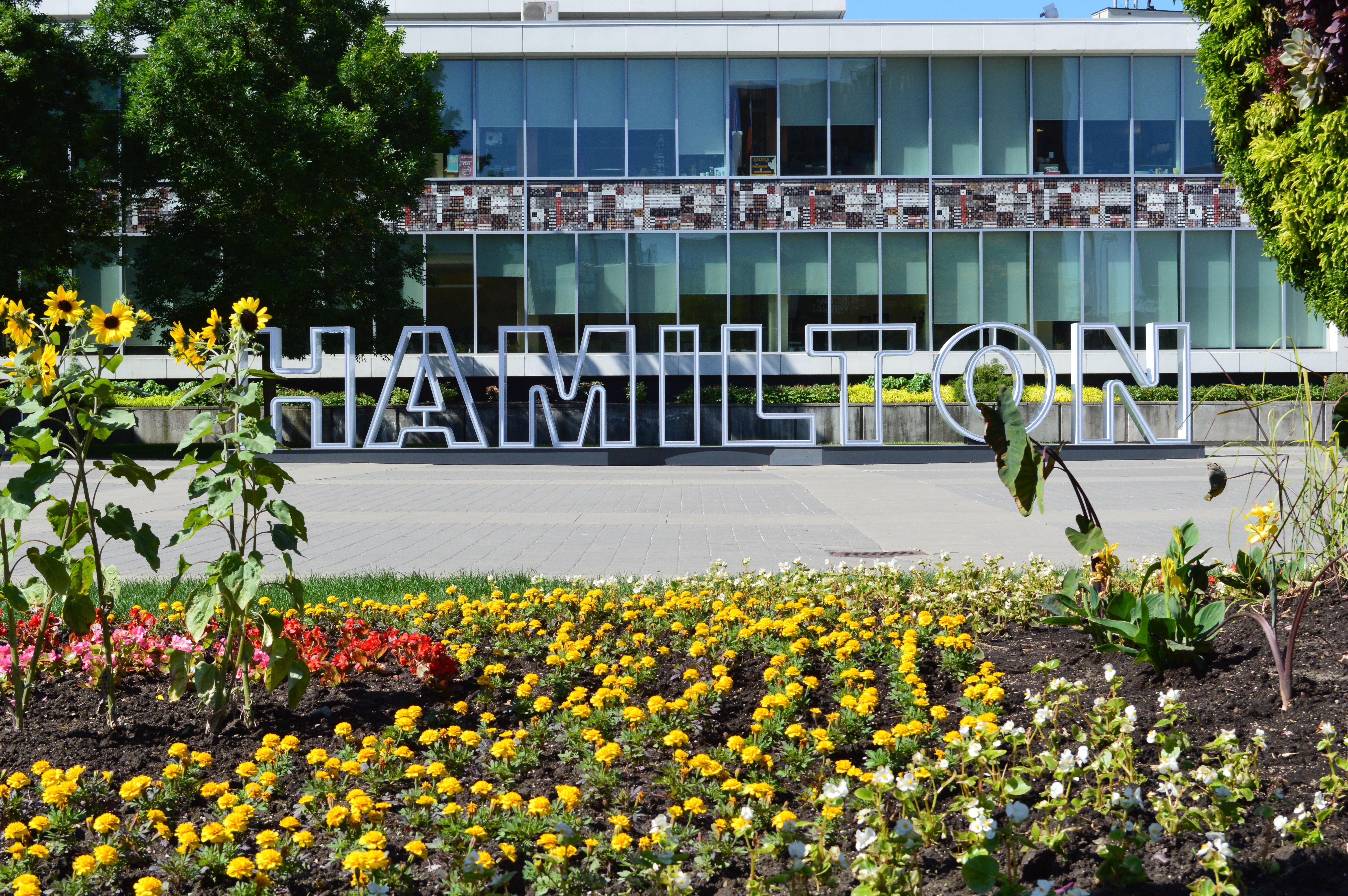 Staybridge Suites Hamilton - Downtown By Ihg Екстер'єр фото